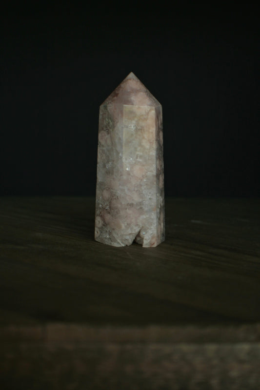 Torre de amatista rosa, 153 g, piedra natural