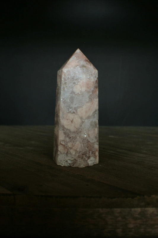 Torre de amatista rosa, 153 g, piedra natural
