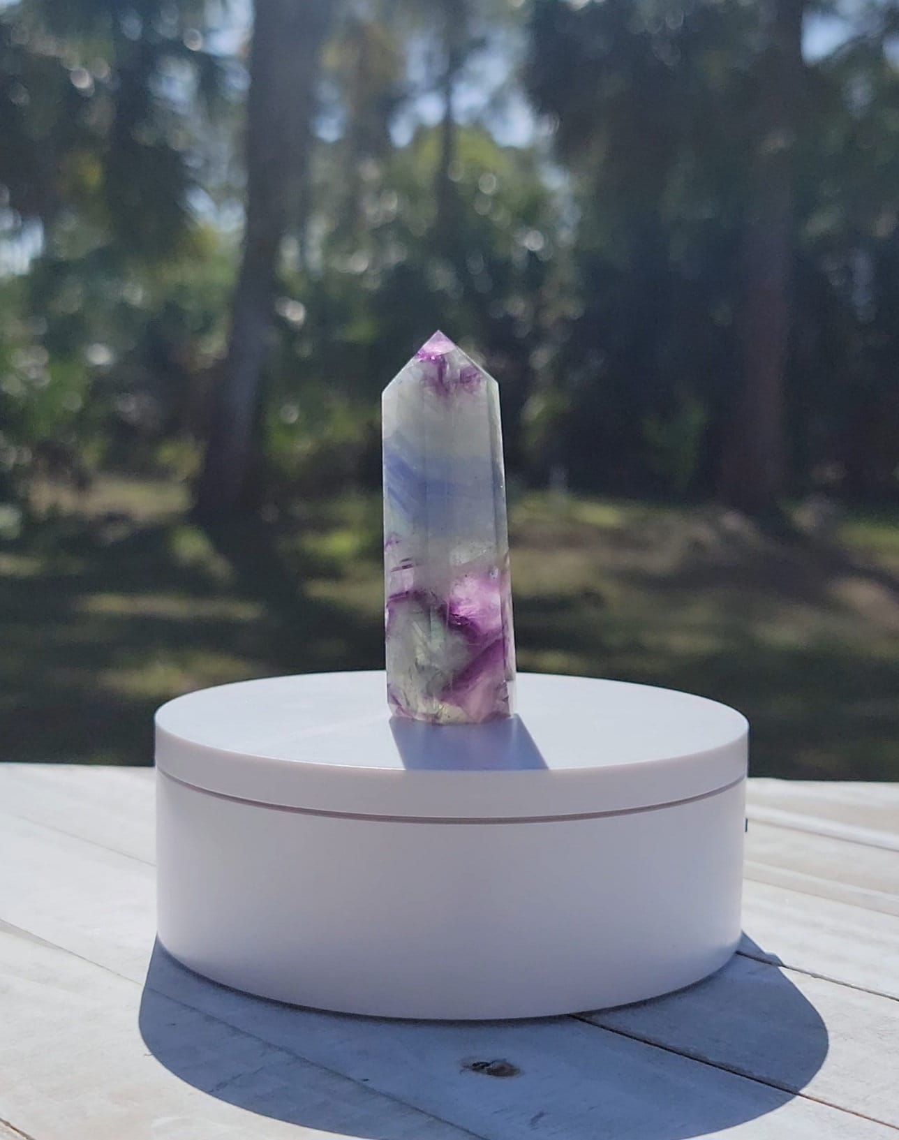 Torre de Fluorita Pluma Arcoíris 3.25 oz Piedra Natural