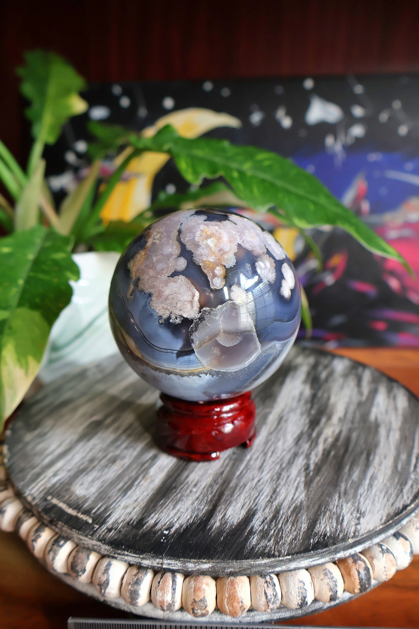 Esfera de cristal de ágata de flor negra 552.88 g Piedra natural